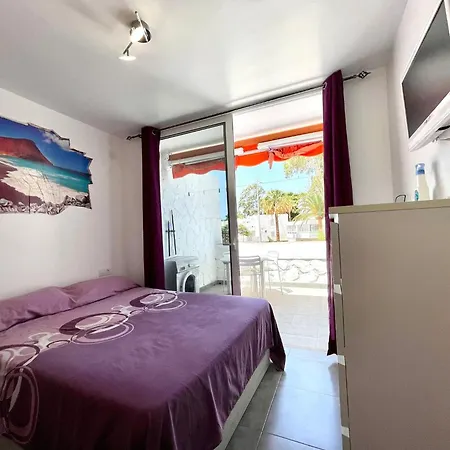 One Bedroom With Wifi, Pool In Tenerife South *