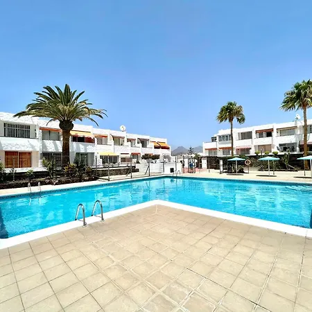 One Bedroom With Wifi, Pool In Tenerife South *
