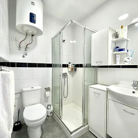 One Bedroom With Wifi, Pool In Tenerife South *
