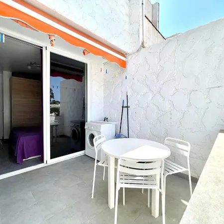 Lägenhet One Bedroom With Wifi, Pool In Tenerife South *